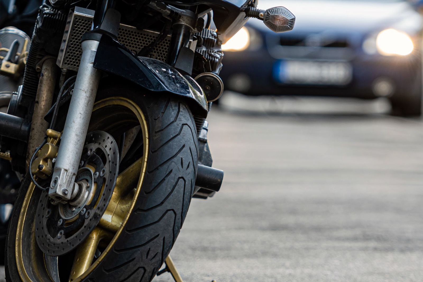 Une moto coûte-t-elle moins chère qu’une voiture ?